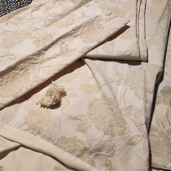 2nd set Pottery Barn Ivory Jacquard Twin Duvet Cover & Sham & Roman Shade - Picture 6 of 9